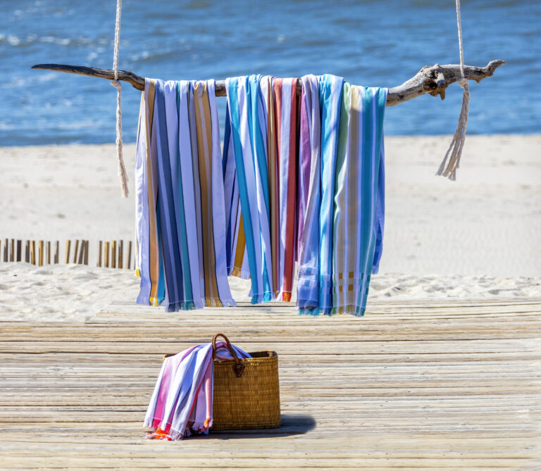 Best Beach Towels of 2026 — Quick-Dry, Sand-Free, and Turkish Cotton Picks